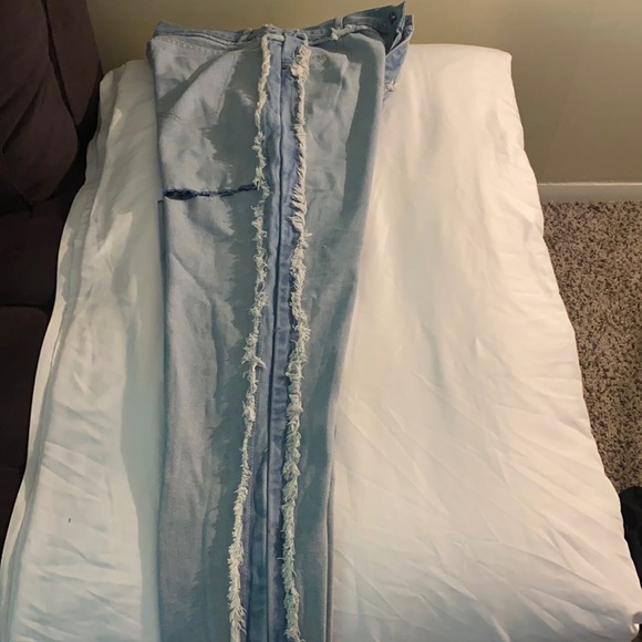 Light ripped stacked jeans - Picture 2 of 8